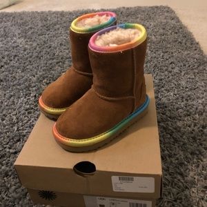 Toddler kids rainbow uggs **excellent condition**